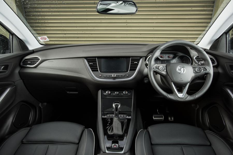 Торпедо Vauxhall Astra Turbo Ultimate 2018 года  (фото 5 из 14)